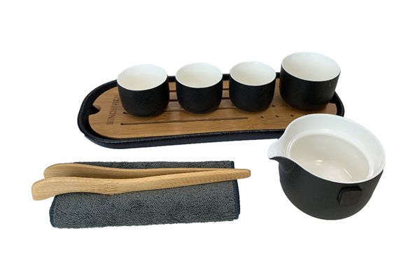Lot de théière en céramique avec plateau
