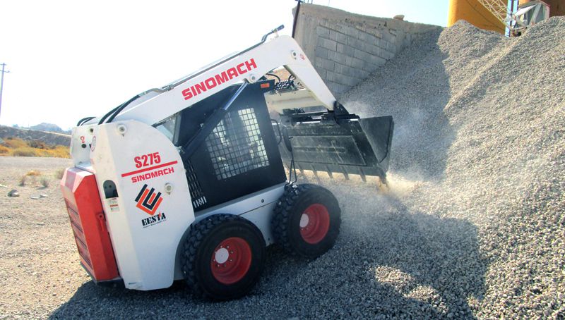 Chargeuse compacte 275F