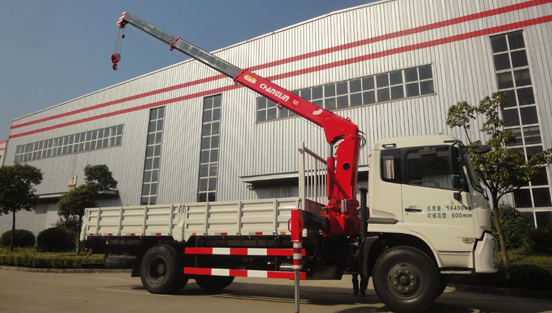 Grue montée sur camion (Grue mobile à flèche télescopique SQ5)