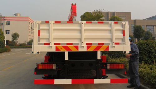 Grue montée sur camion (Grue mobile à flèche télescopique SQ8)
